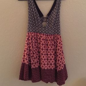 La Vie en Roses Navy Blue and Red Floral Print